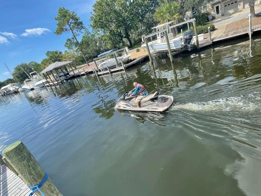 Exclusive Canal Home & Dock In Gulf Breeze Bagian luar foto